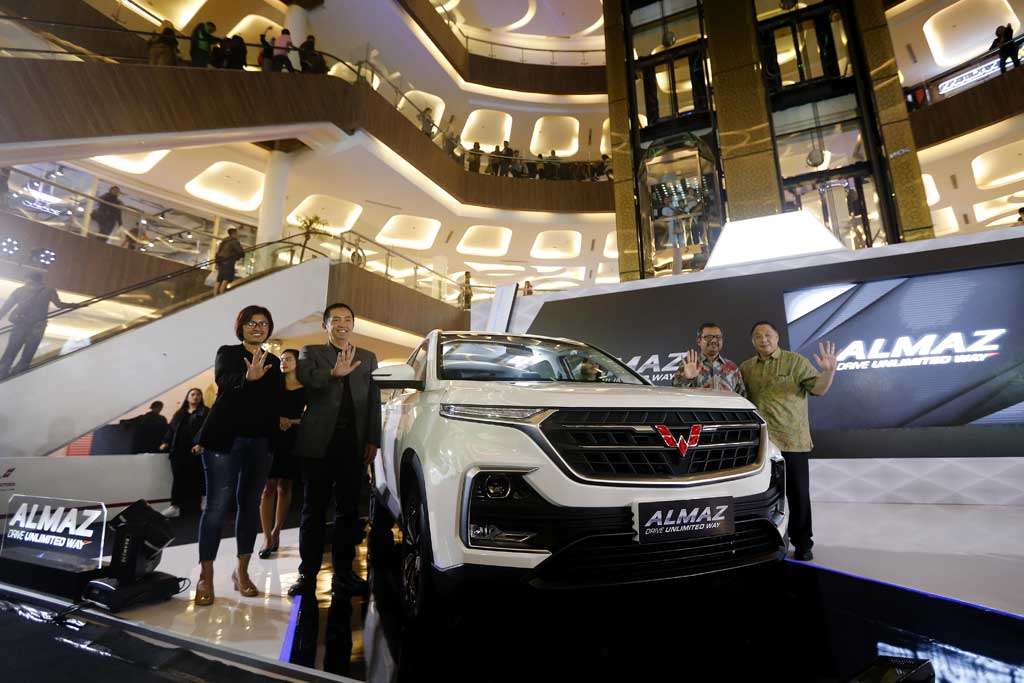 Wuling Almaz Mulai Dijual di Bandung, Harga Rp 324,8 Juta Wuling Almaz Mulai Dijual di Bandung, Harga Rp 324,8 Juta