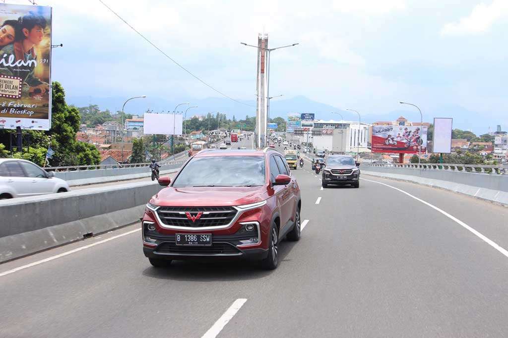 Menguji Ketangguhan Wuling Almaz di Jalur Pegunungan Pangandaran Menguji Ketangguhan Wuling Almaz di Jalur Pegunungan Pangandaran