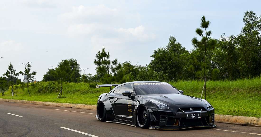 MODIFIKASI: Nissan GT-R R35 a la Aimgain MODIFIKASI: Nissan GT-R R35 a la Aimgain