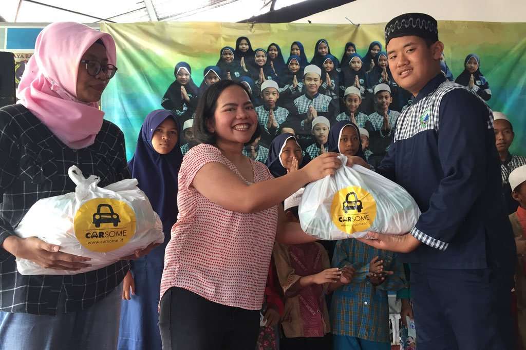 Sisihkan Hasil Transaksi, Carsome Bagikan 500 Sembako Sisihkan Hasil Transaksi, Carsome Bagikan 500 Sembako