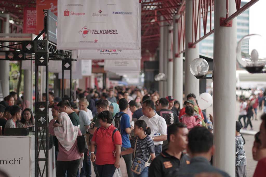 Aktivitas Seru Akhir Pekan di Telkomsel IIMS 2019 Aktivitas Seru Akhir Pekan di Telkomsel IIMS 2019