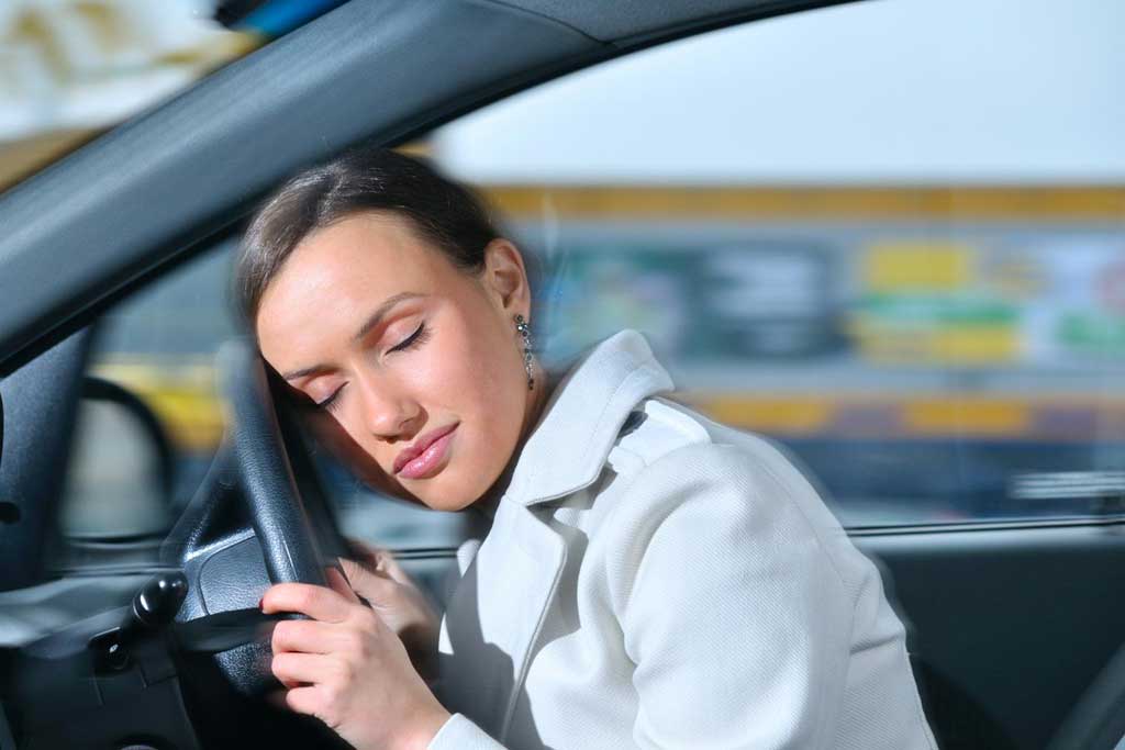 4 Tips Aman Berkendara Selama Puasa Tips hadapi ngantuk