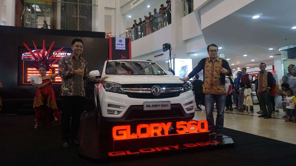 Diperkenalkan di Palembang, Ini Harga dan Promo DFSK Glory 560 Diperkenalkan di Palembang, Ini Harga dan Promo DFSK Glory 560