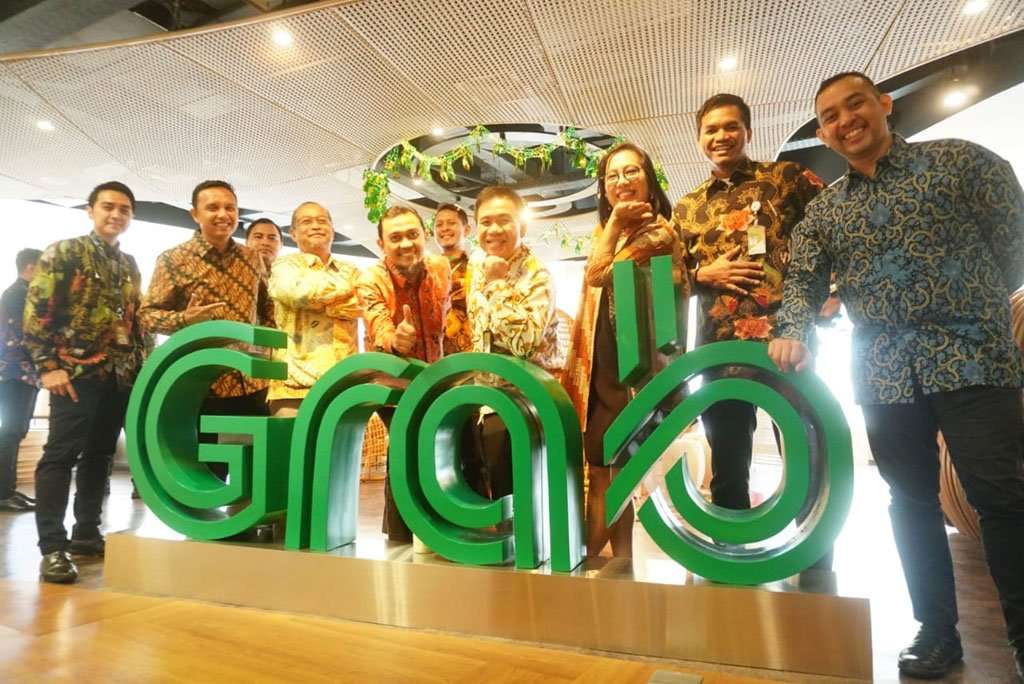 Mitra GrabCar Dapat Diskon Jika Gunakan Pertamina Lubricants Mitra GrabCar Dapat Diskon Jika Gunakan Pertamina Lubricants
