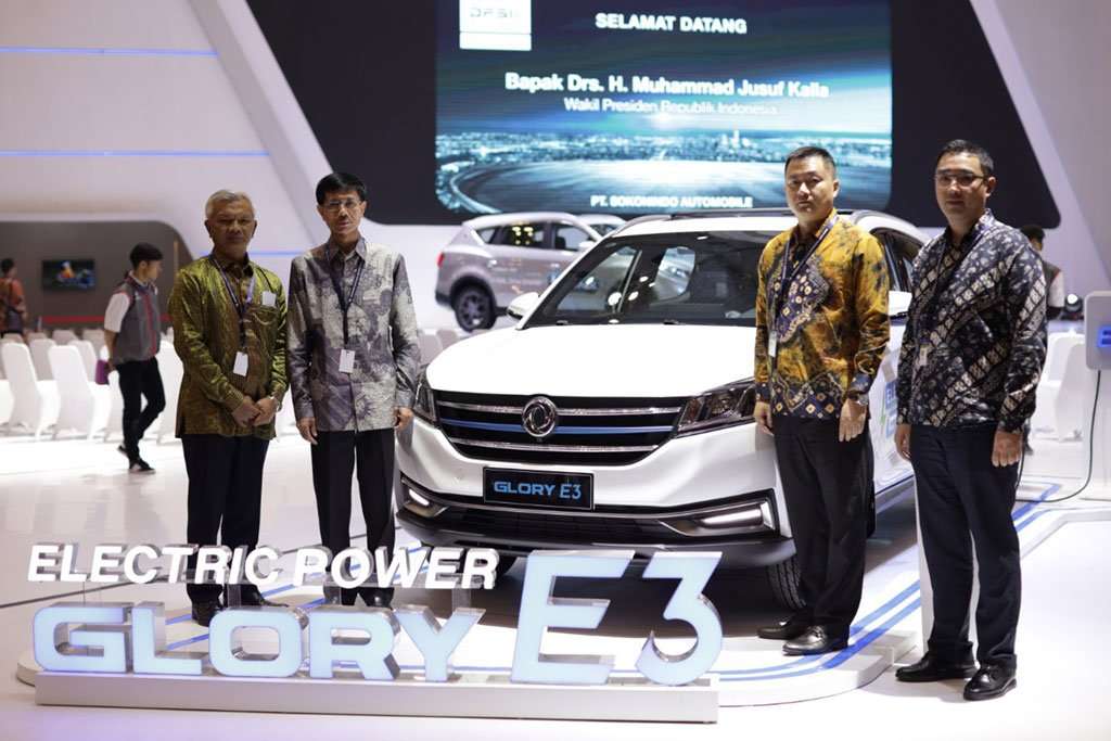 DFSK Glory i-Auto dan Mobil Listrik Glory E3 Hadir di GIIAS 2019 DFSK Glory i-Auto dan Mobil Listrik Glory E3 Hadir di GIIAS 2019