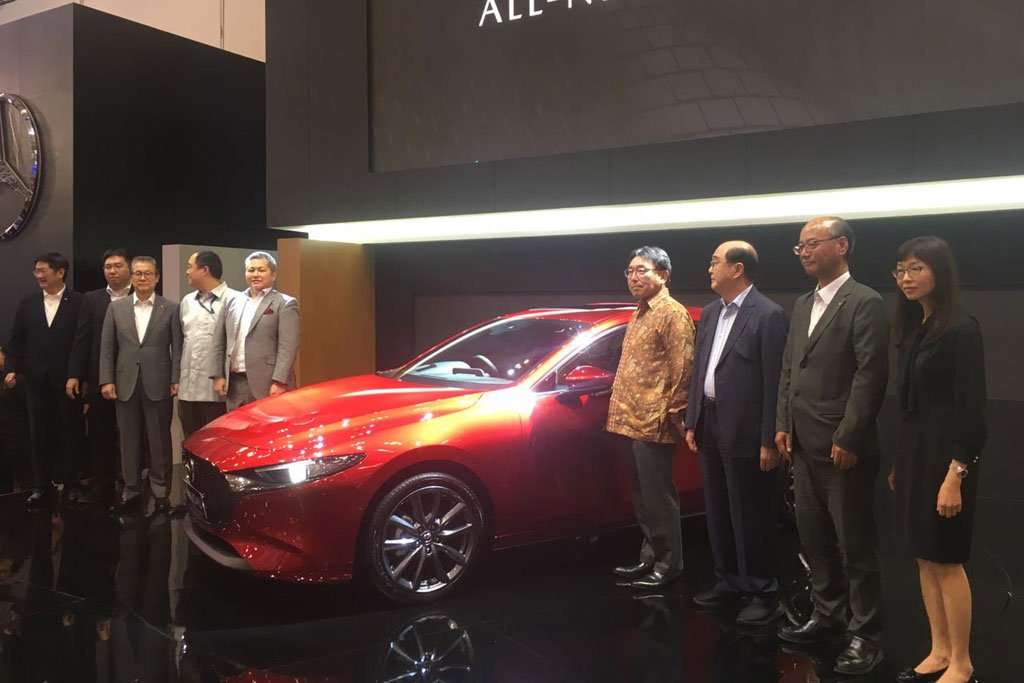 All-New Mazda3 Resmi Meluncur Harga Mulai Rp 489,8 Juta All-New Mazda3 Resmi Meluncur Harga Mulai Rp 489,8 Juta