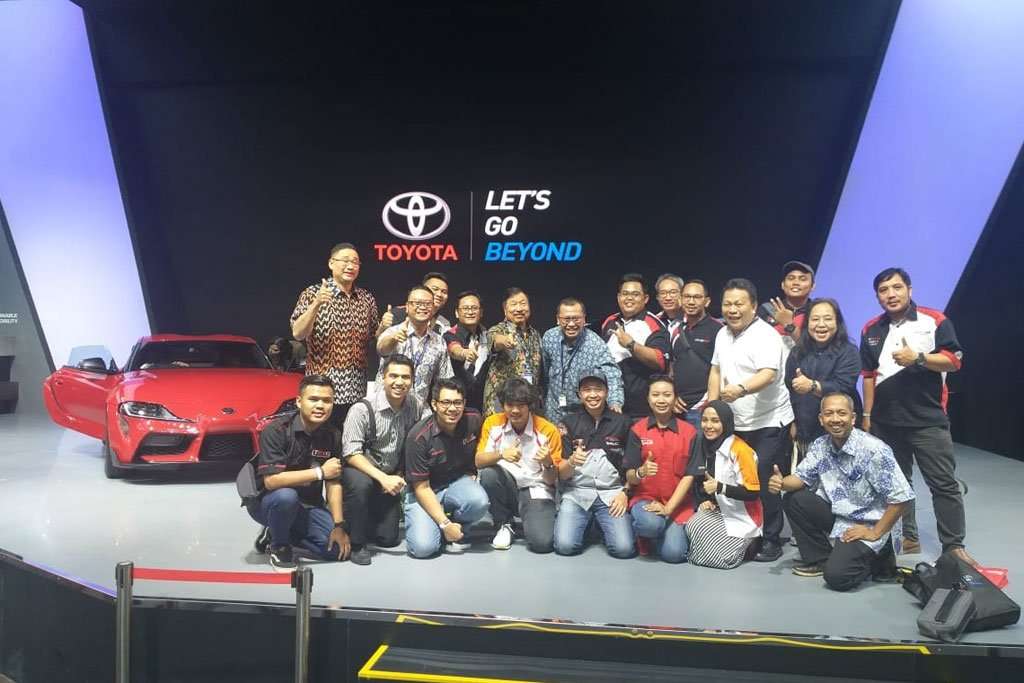 Komunitas Velozity Meriahkan Kegiatan Toyota di GIIAS 2019 Komunitas Velozity Meriahkan Kegiatan Toyota di GIIAS 2019