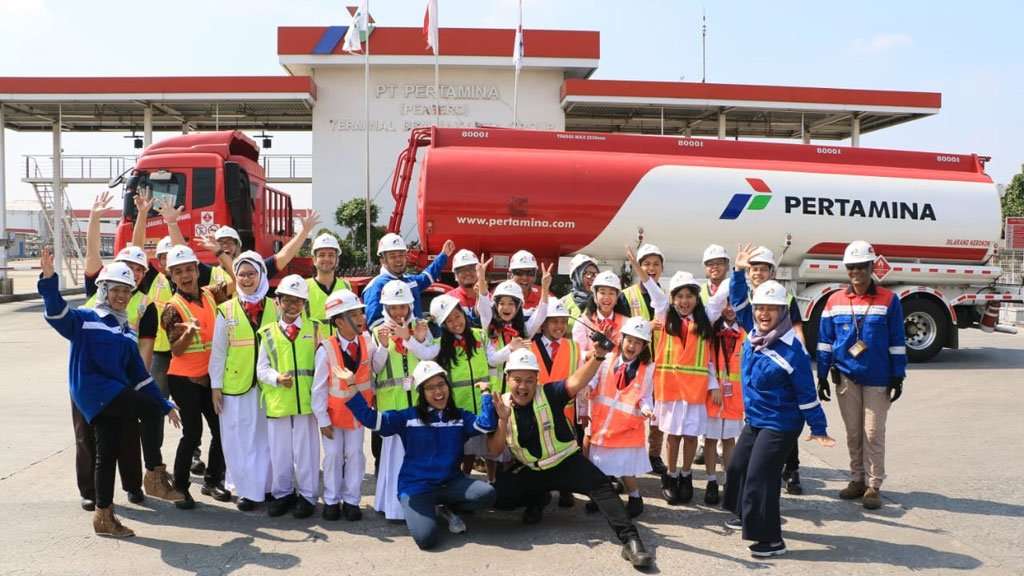 Pertamina Edukasi Distribusi Energi Melalui Terminal BBM Jakarta Pertamina Edukasi Distribusi Energi Melalui Terminal BBM Jakarta