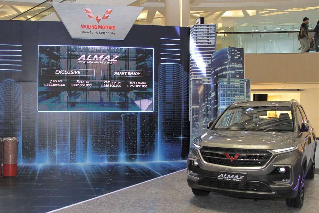 Varian Baru Wuling Almaz Resmi Hadir di Surabaya Varian Baru Wuling Almaz Resmi Hadir di Surabaya