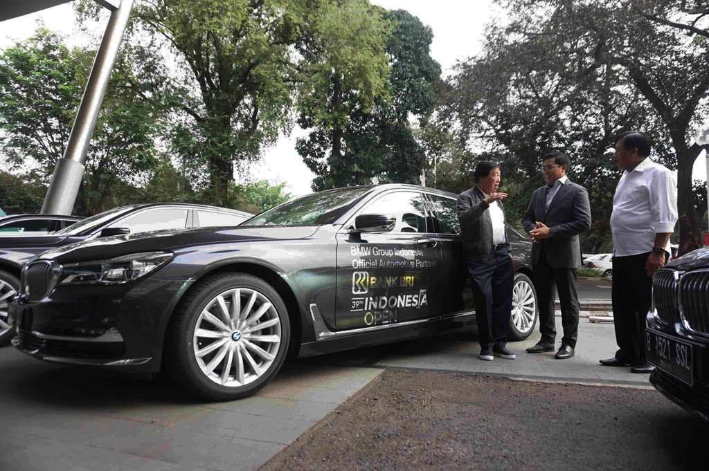 BMW Seri 7 akan Manjakan Para Golfer BRI Indonesia Open 2019 BMW Seri 7 akan Manjakan Para Golfer BRI Indonesia Open 2019