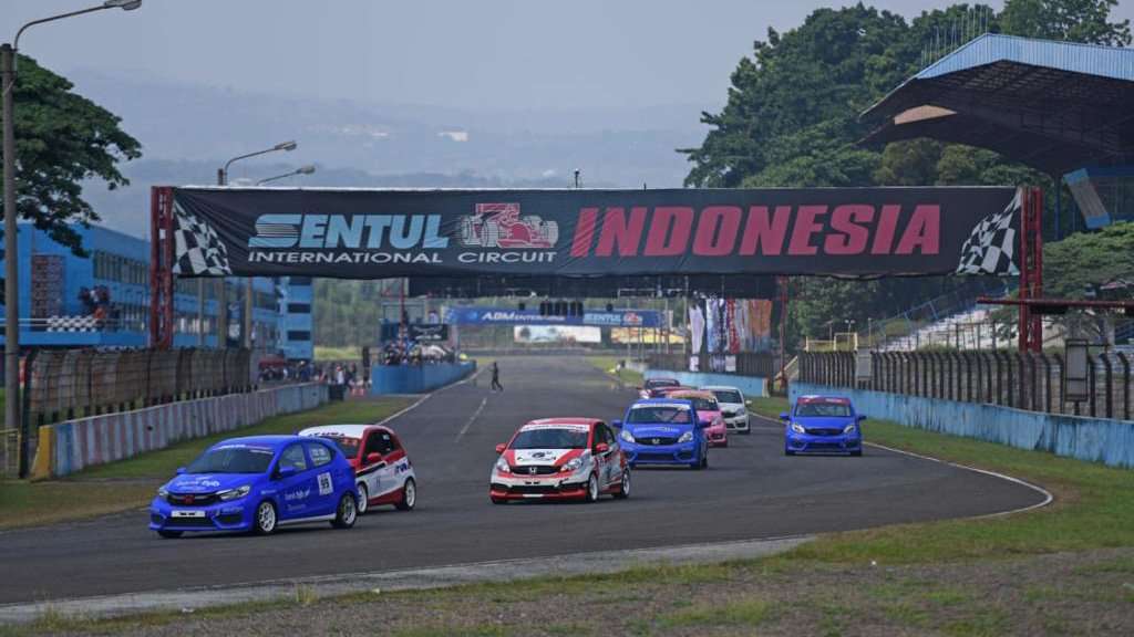 Bareng ISSOM, Honda dan Brio Speed Challenge Seri ke-4 Maju ke Sabtu Bareng ISSOM, Honda dan Brio Speed Challenge Seri ke-4 Maju ke Sabtu