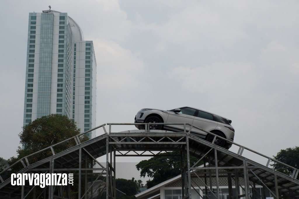 Coba Land Rover di Senayan, Bisa Jalan-Jalan ke Namibia Coba Land Rover di Senayan, Bisa Jalan-Jalan ke Namibia