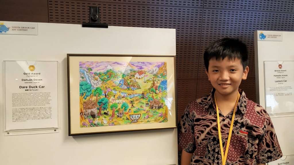 Anak Indonesia Raih Media Emas Lomba Gambar Toyota di Jepang Anak Indonesia Raih Media Emas Lomba Gambar Toyota di Jepang