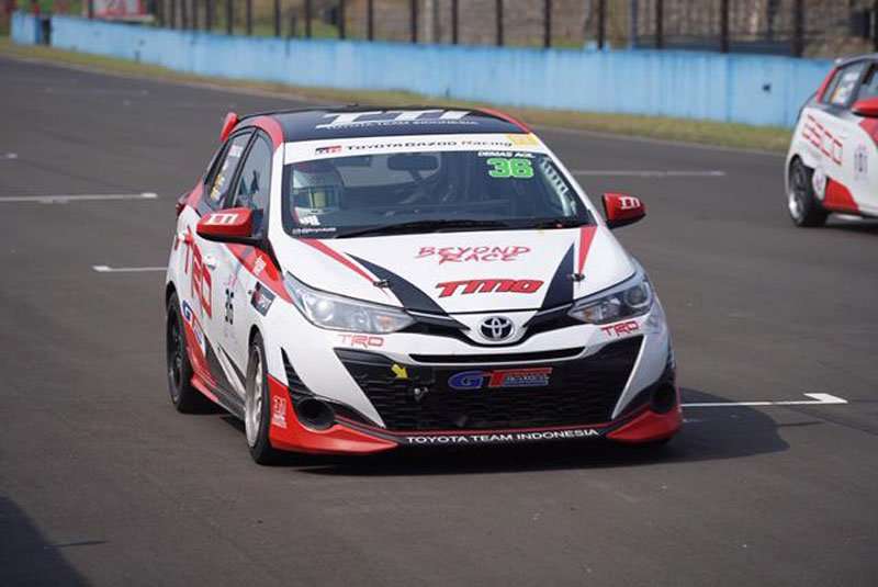 Satu Hari, Toyota Yaris Sukses Sabet Gelar Juara di WRC dan JSTC Satu Hari, Toyota Yaris Sukses Sabet Gelar Juara di WRC dan JSTC