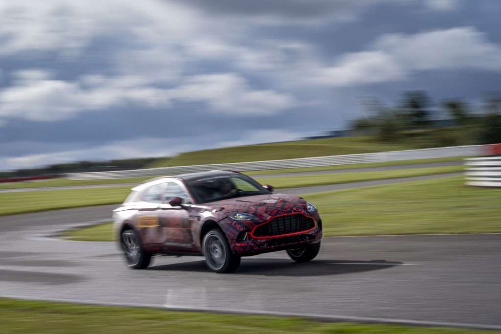 Aston Martin Bocorkan Performa Calon SUV Pertamanya Aston Martin Bocorkan Performa Calon SUV Pertamanya