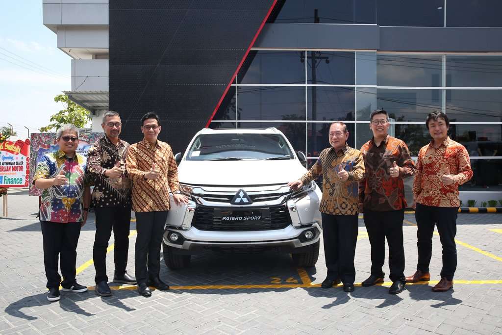 Mitsubishi Motors Perluas Jaringan, Resmikan Dealer di Banjarbaru Mitsubishi Motors Perluas Jaringan, Resmikan Dealer di Banjarbaru