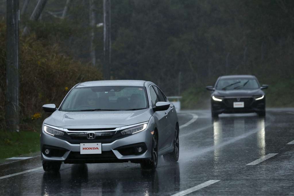 Fitur ACC Honda SENSING, Mengatur Jarak dengan Mobil Lain Fitur ACC Honda SENSING, Mengatur Jarak dengan Mobil Lain