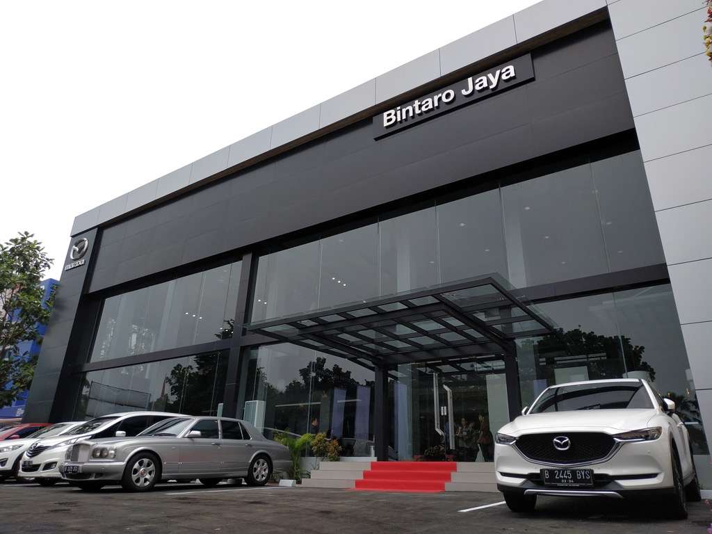 Mazda: Seluruh Dealer di Indonesia akan Adopsi Corporate Identity Terkini Mazda: Seluruh Dealer di Indonesia akan Adopsi Corporate Identity Terkini