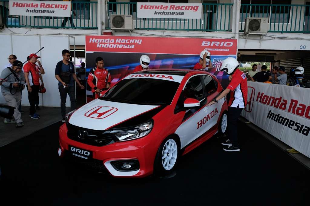 Program Khusus Beli Brio untuk Ikut Honda Brio Speed Challenge Program Khusus Beli Brio untuk Ikut Honda Brio Speed Challenge