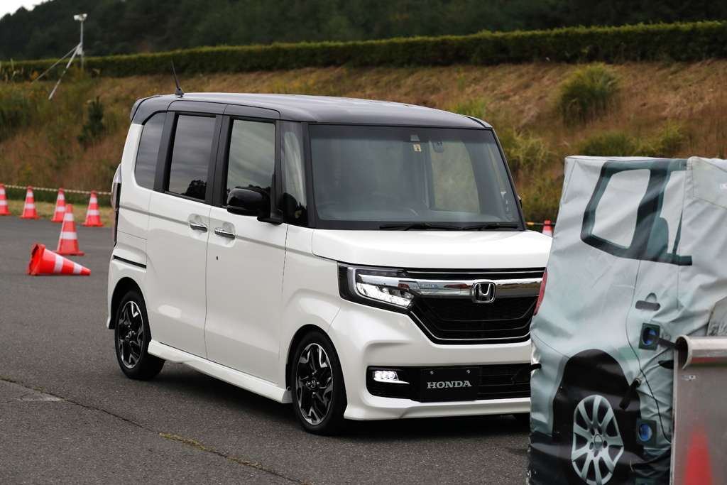 Fitur CMBS Honda SENSING, Menjaga Mobil dari Potensi Tabrakan Fitur CMBS Honda SENSING, Menjaga Mobil dari Potensi Tabrakan