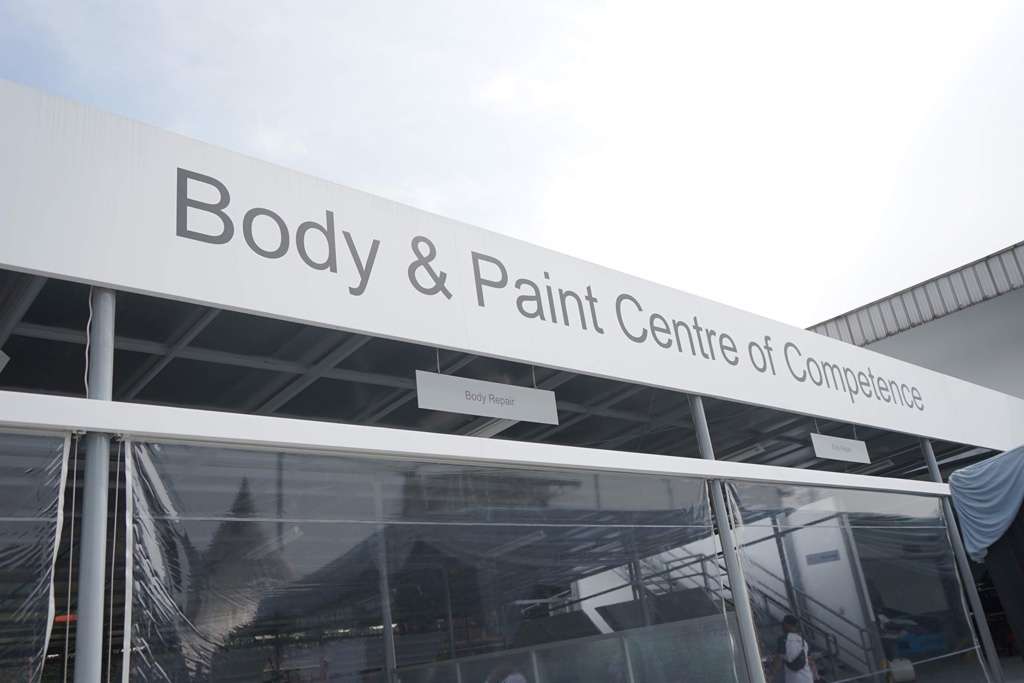 Dealer Mercedes-Benz Bandung Terima Sertifikat Fasilitas Body & Paint Centre Dealer Mercedes-Benz Bandung Terima Sertifikat Fasilitas Body & Paint Centre