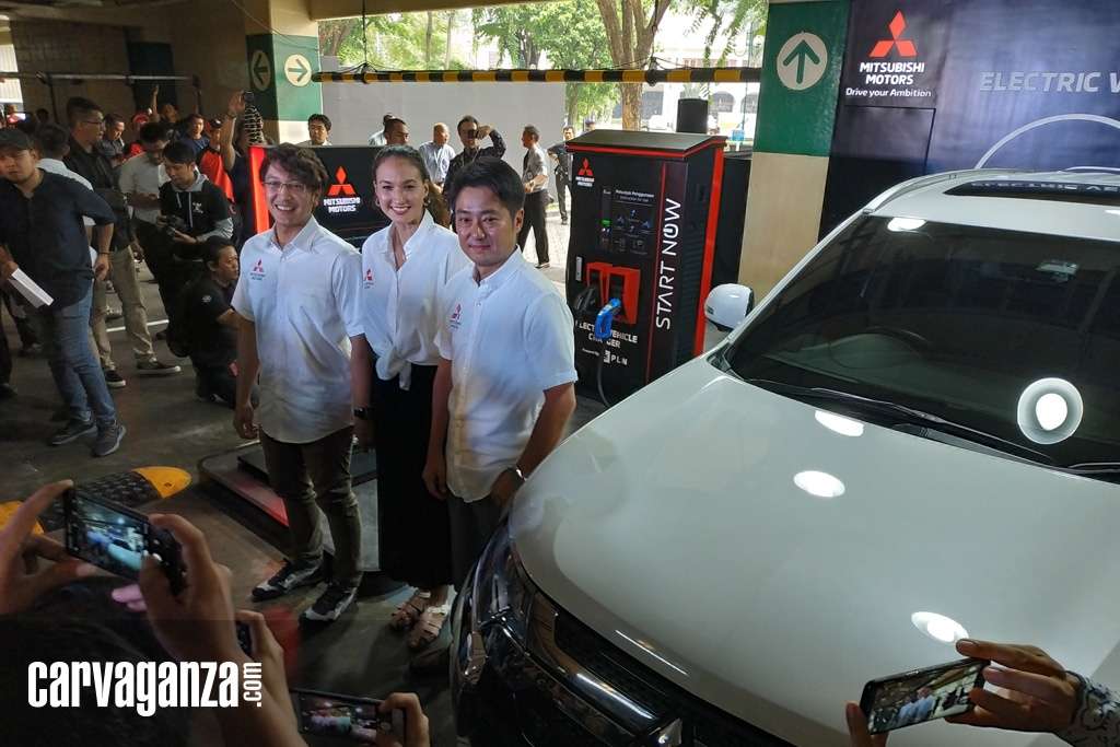 Asik Sekarang Bisa Nge-Charge Mobil Listrik di Plaza Senayan Asik Sekarang Bisa Nge-Charge Mobil Listrik di Plaza Senayan