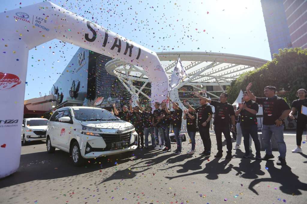 Festival Avanza-Veloz Sebangsa Hibur Warga Bandung Festival Avanza-Veloz Sebangsa Hibur Warga Bandung