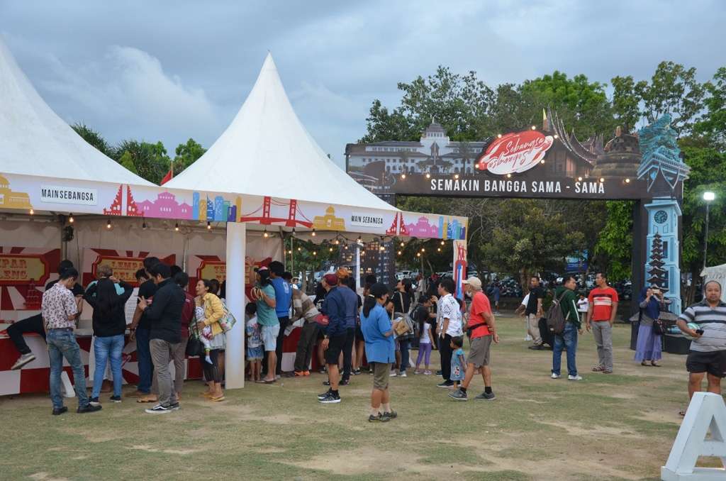 Festival Avanza-Veloz Sebangsa Sapa Masyarakat Pulau Dewata Festival Avanza-Veloz Sebangsa Sapa Masyarakat Pulau Dewata