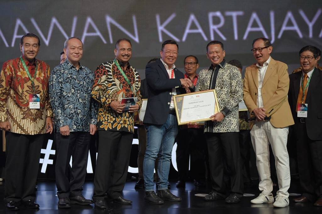 Asuransi Astra Tutup Tahun Dengan Dua Penghargaan Asuransi Astra Tutup Tahun Dengan Dua Penghargaan