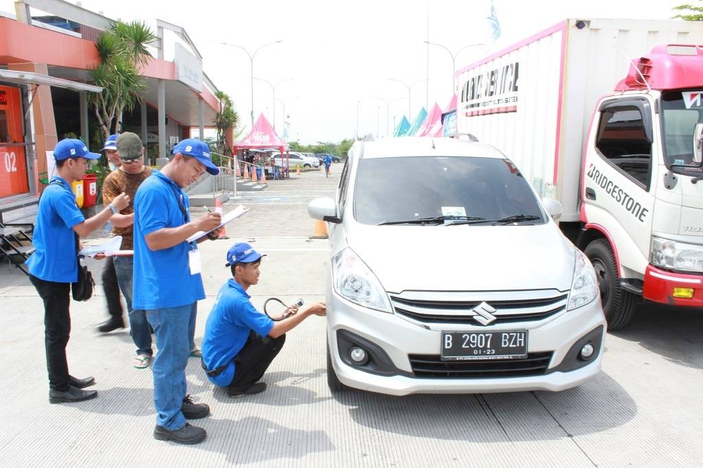 Bridgestone Kampanye Keselamatan Ban di Sragen Bridgestone Kampanye Keselamatan Ban di Sragen