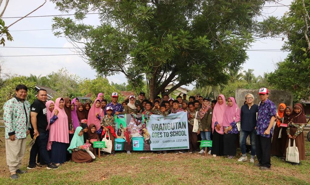 PT BMSI Edukasi Siswa Melalui Program “Orangutan Goes to School” PT BMSI Edukasi Siswa Melalui Program “Orangutan Goes to School”