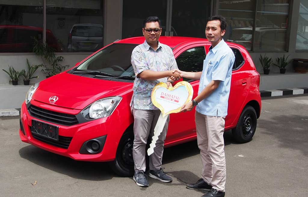 Rajin Gunakan Oli Khusus Daihatsu, Rizky Menangkan 1 Unit Ayla Rajin Gunakan Oli Khusus Daihatsu, Rizky Menangkan 1 Unit Ayla