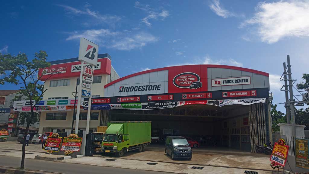 Bridgestone Buka Pusat Ban Khusus Truk di Cipondoh Tangerang Bridgestone Buka Pusat Ban Khusus Truk di Cipondoh Tangerang