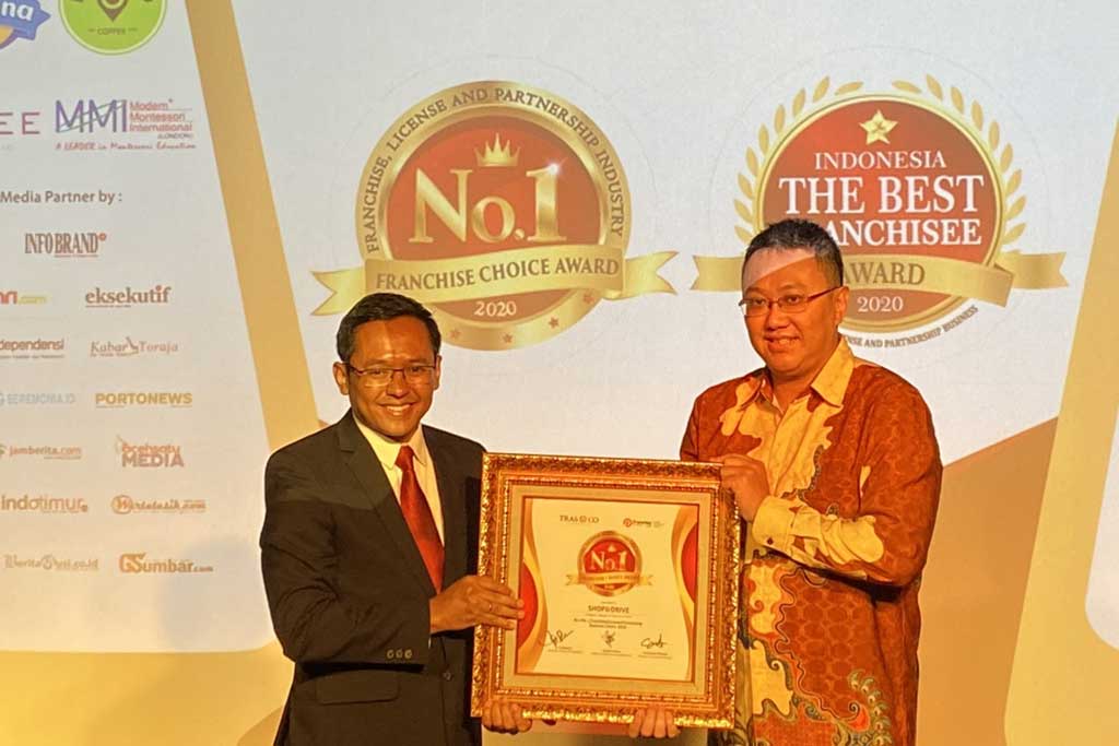 Shop&Drive Raih Penghargaan “No.1 Franchise Choice Award” Shop&Drive Raih Penghargaan “No.1 Franchise Choice Award”