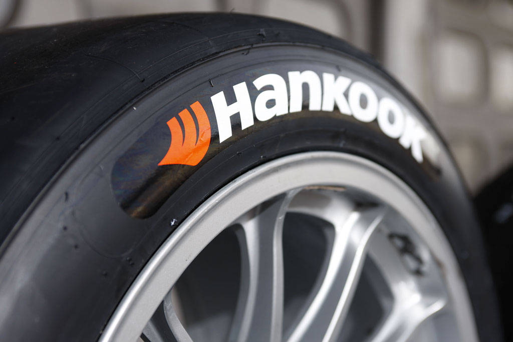 Hankook Bagi-Bagi Tips Merawat Ban Mobil Bagi Pengemudi Taksi Online Hankook Bagi-Bagi Tips Merawat Ban Mobil Bagi Pengemudi Taksi Online