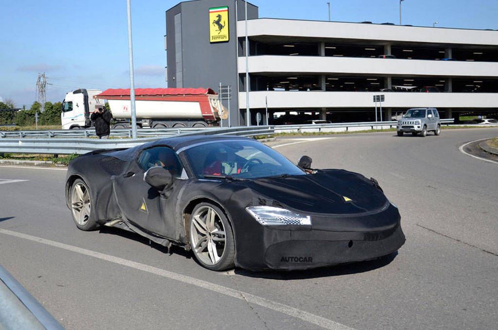 SPYSHOT: Ferrari Siapkan Hypercar SF90 Versi Atap Lipat SPYSHOT: Ferrari Siapkan Hypercar SF90 Versi Atap Lipat