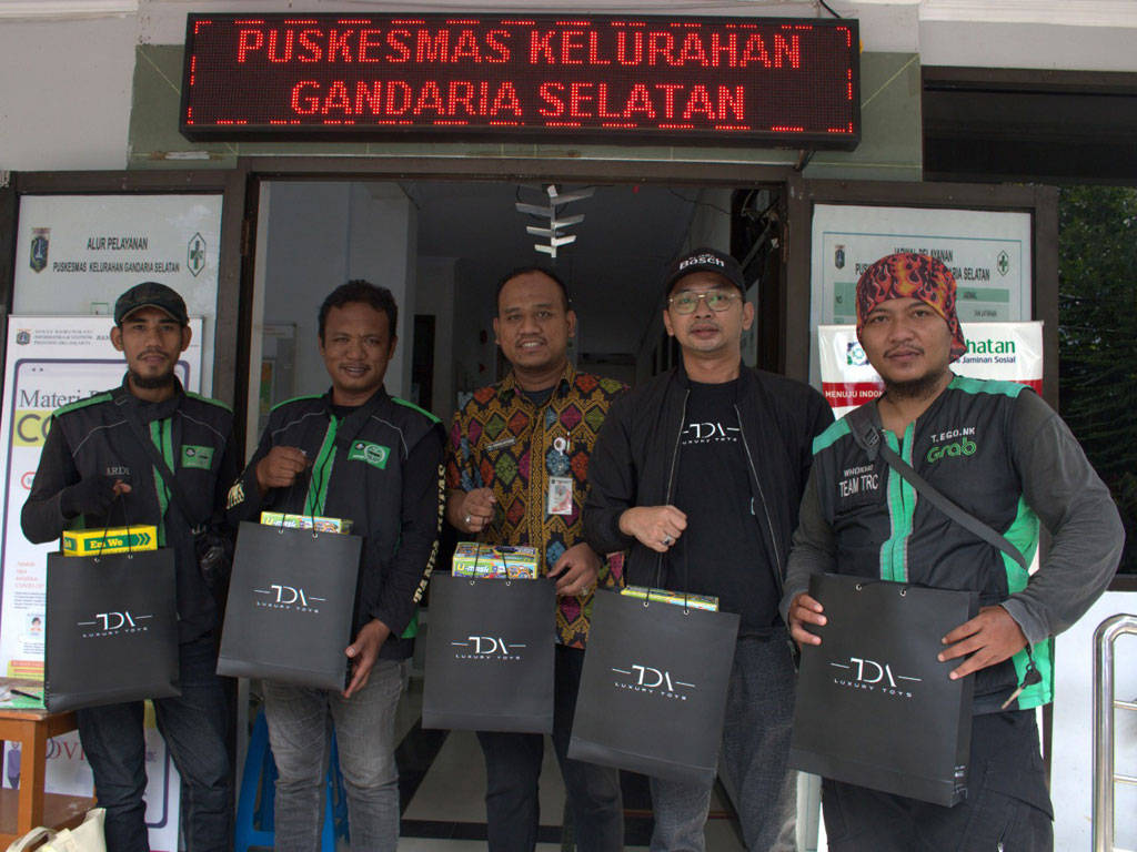 Cegah Corona, TDA Sumbang Bantuan ke Puskesmas dan Ojol Cegah Corona, TDA Sumbang Bantuan ke Puskesmas dan Ojol