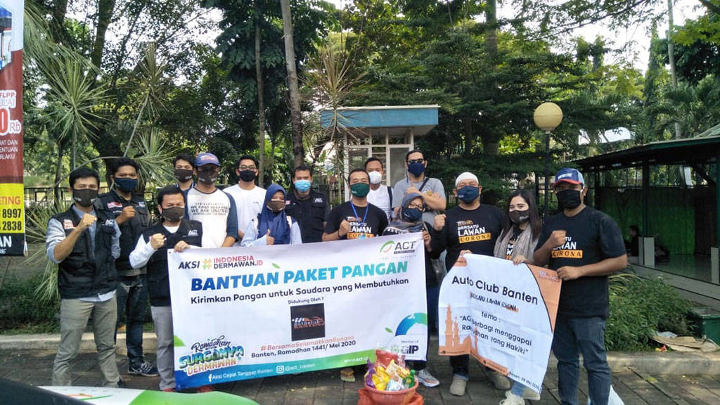 Auto Club Banten dan ACT Bantu Warga Terdampak COVID-19 Auto Club Banten dan ACT Bantu Warga Terdampak COVID-19