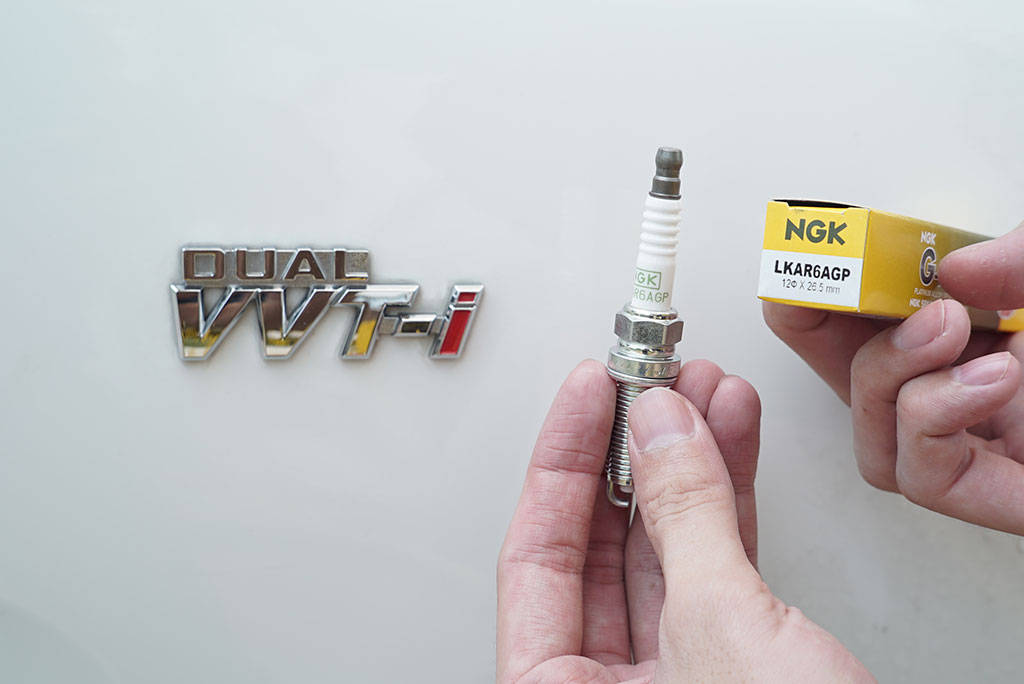 Busi NGK LKAR6AGP, Khusus untuk Toyota dan Daihatsu Bermesin NR Busi NGK LKAR6AGP, Khusus untuk Toyota dan Daihatsu Bermesin NR