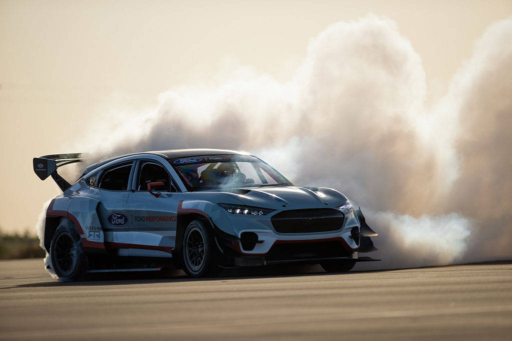 Ford dan RTR Vehicles Bangun Mustang Mach-E Bertenaga 1400 HP! Ford dan RTR Vehicles Bangun Mustang Mach-E Bertenaga 1400 HP!