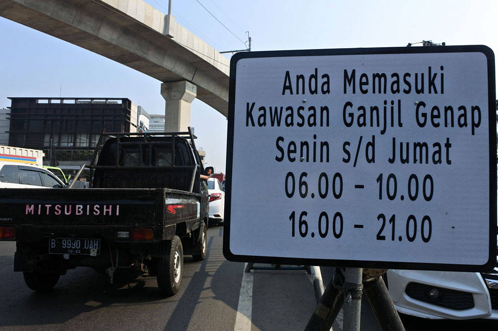 Banyak yang Melanggar, Sosialisasi Ganjil Genap Pasca PSBB Jakarta Diperpanjang Banyak yang Melanggar, Sosialisasi Ganjil Genap Pasca PSBB Jakarta Diperpanjang