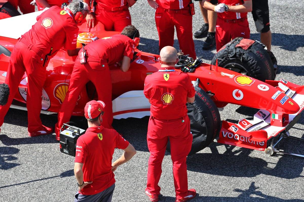 Vettel Nyaris Beli Mobil Ferrari F1 Eks Schumacher, Tapi... Vettel Nyaris Beli Mobil Ferrari F1 Eks Schumacher, Tapi...