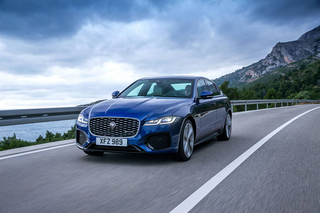 Tampang Baru Jaguar XF Demi Lawan E-Class, Seri 5, dan A6 Tampang Baru Jaguar XF Demi Lawan E-Class, Seri 5, dan A6