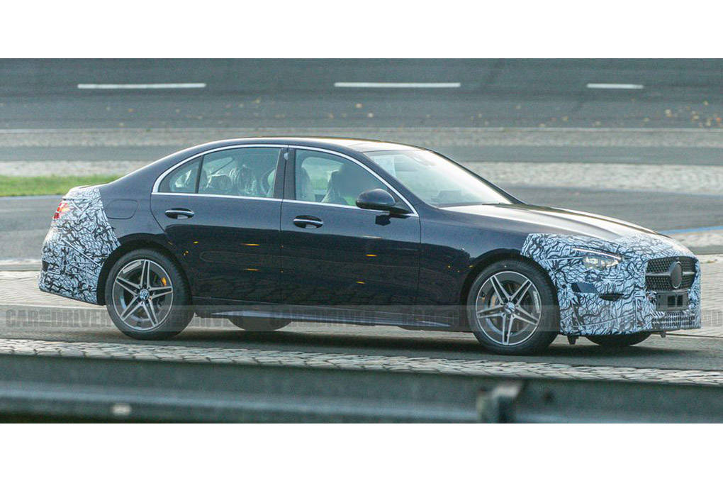 Mercedes-Benz C-Class Terbaru Berbalut Kamuflase Tertangkap Kamera Sedang Duji Mercedes-Benz C-Class Terbaru Berbalut Kamuflase Tertangkap Kamera Sedang Duji