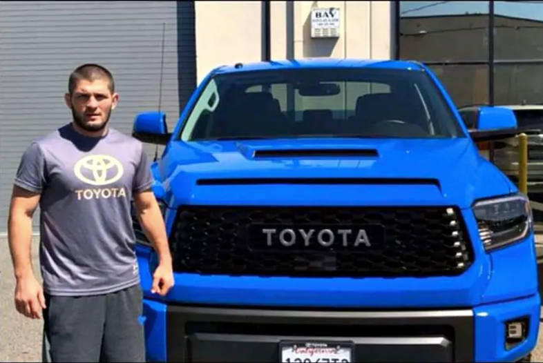 Deretan Koleksi Mobil Khabib Nurmagomedov, Mulai Dari Mercedes-Benz W124 Sampai Ferrari California Deretan Koleksi Mobil Khabib Nurmagomedov, Mulai Dari Mercedes-Benz W124 Sampai Ferrari California