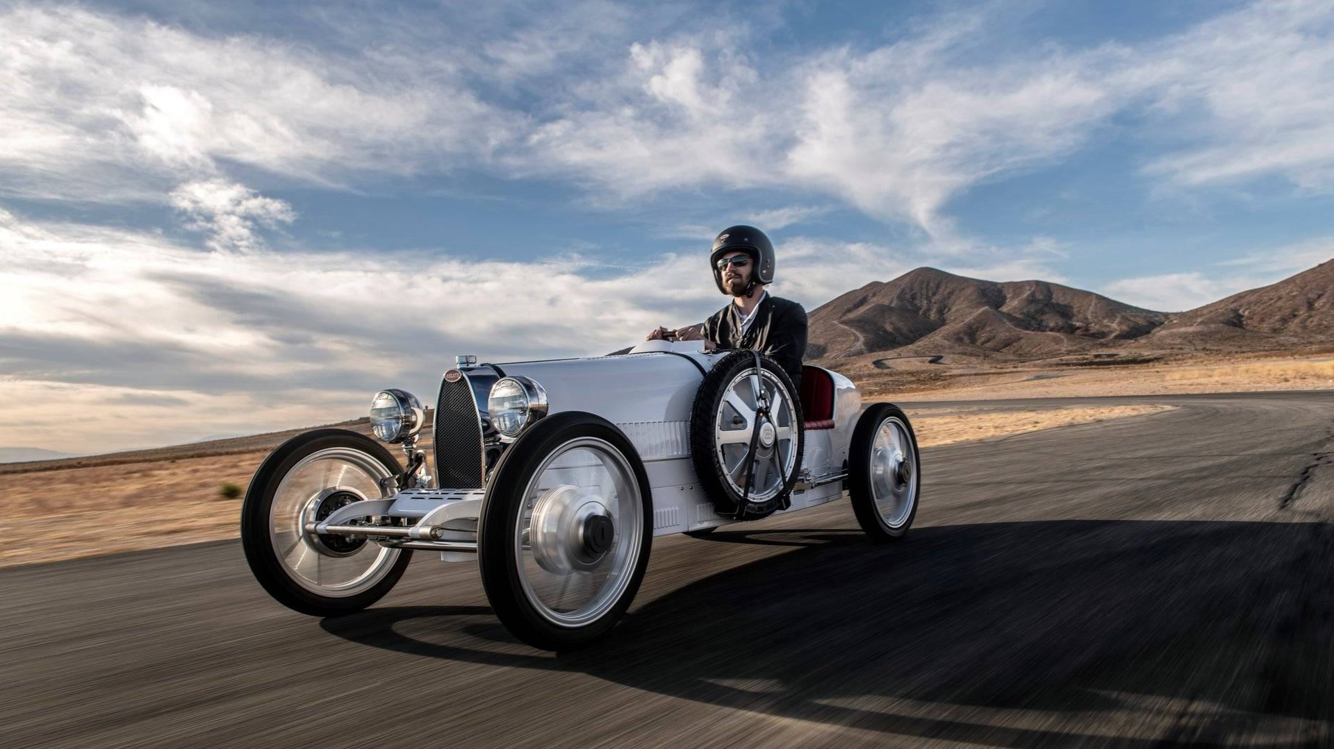 Belum Mampu Beli Bugatti? Jangan Ciut, Ada Versi Juniornya Belum Mampu Beli Bugatti? Jangan Ciut, Ada Versi Juniornya