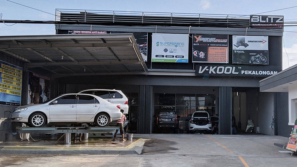Dealer Baru V-KOOL Pekalongan, Bisa Service 2 Unit Mobil Sekaligus Dealer Baru V-KOOL Pekalongan, Bisa Service 2 Unit Mobil Sekaligus