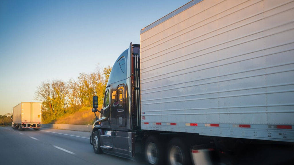 Perhatikan 7 Hal ini Agar Perjalanan Aman Keluar Kota di Sekitar Truk Perhatikan 7 Hal ini Agar Perjalanan Aman Keluar Kota di Sekitar Truk