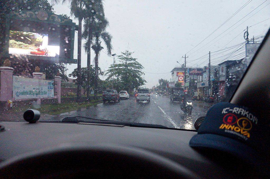 Hindari 3M Jika Anda Berkendara Saat Hujan Kijang Innova Community