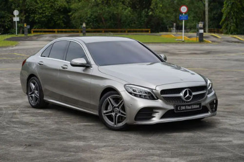 Rawat Mobil Mewah Selama di Rumah, Ini yang Perlu Diperhatikan